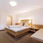 Madeleine Superior Inklusive Summercard Aparthotel 4*