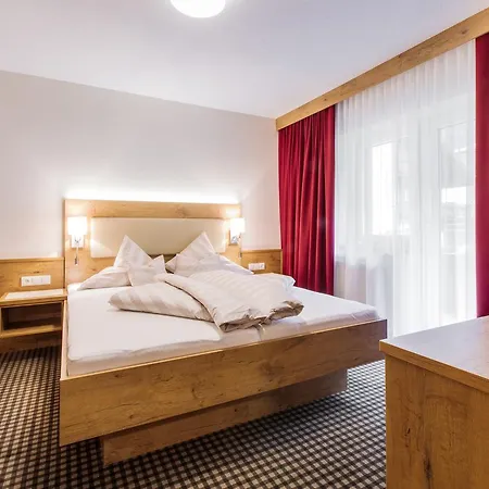 Апарт-отель Madeleine Superior Inklusive Summercard Зёльден