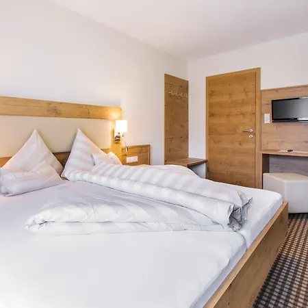 Madeleine Superior Inklusive Summercard アパートホテル 4*