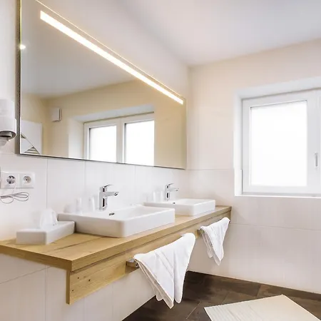 アパートホテル Madeleine Superior Inklusive Summercard