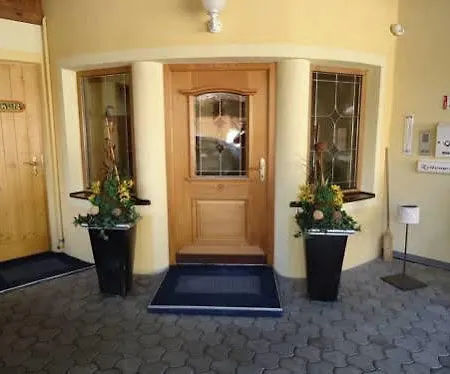 アパートホテル Madeleine Superior Inklusive Summercard 4*