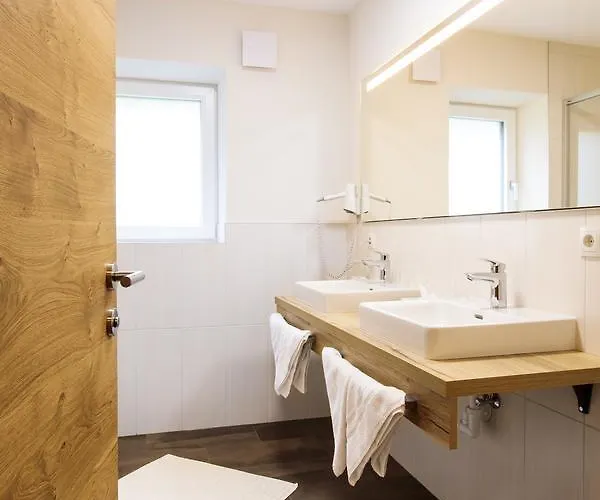 Apartmanhotel Madeleine Superior Inklusive Summercard 4*