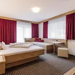 Aparthotel Madeleine Superior Inklusive Summercard 4*